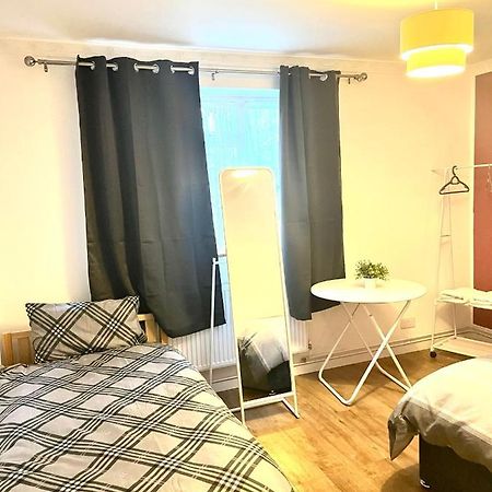 Large Room With Two Bed In Central لندن المظهر الخارجي الصورة