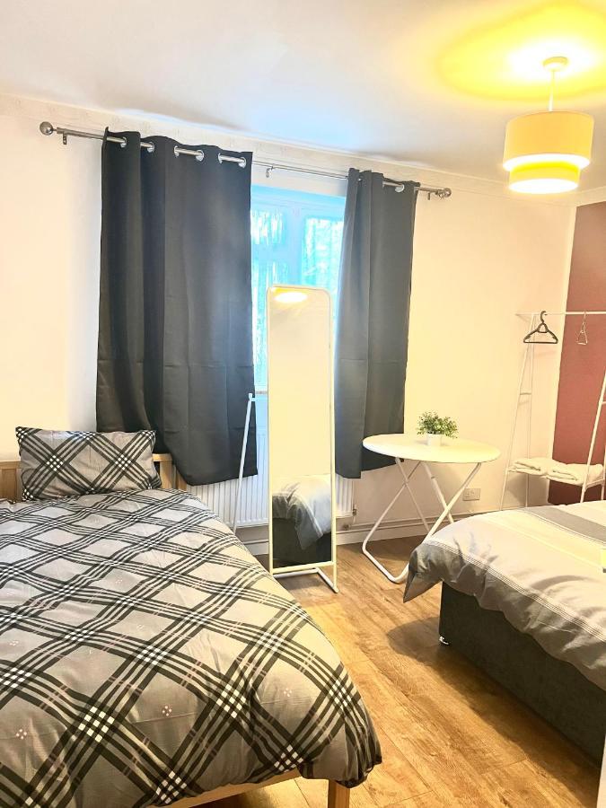 Large Room With Two Bed In Central لندن المظهر الخارجي الصورة