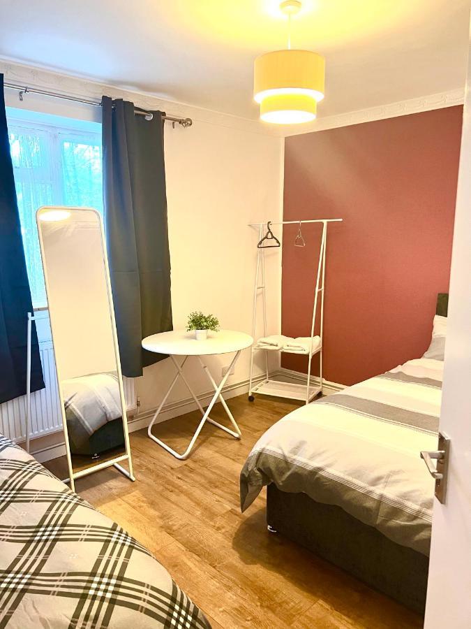 Large Room With Two Bed In Central لندن المظهر الخارجي الصورة